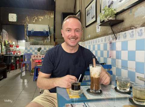Saigon Foodie & History Tour On Foot With Locals