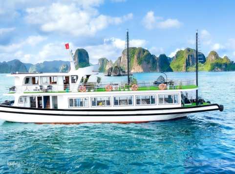 Day Tour | Discover Ha Long Bay UNESCO World Heritage on Wooden Day Cruise 6-hour itinerary  with Japanese / Korean / Chinese / English Guide Option Available : Optional Limousine Bus Round-trip Transportation via New Expressway - Seafood Set Menu Lunch (From Hanoi / Halong) | Vietnam