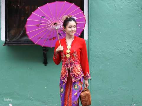 Traditional Costume Experience in Melaka I Malaysia