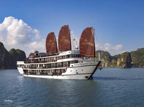 2D1N | 5-stars Cruise Trip in Ha Long Bay UNESCO World Heritage Site Departs From Hanoi / Halong - Route 2 (Instant Confirmation): Affordable Luxury Experience with Optional Limousine Bus Round-trip Transportation via New Expressway | Vietnam