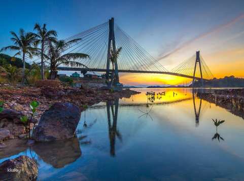 Batam Island Day Tour from Singapore HarbourFront Terminal: Barelang Bridge, Pa-Auk Tawya & More