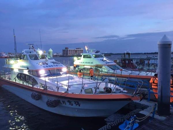 Penghu night fishing for squid | Night fishing for squid, sashimi, karaoke singing on Deyi yacht | Depart from Nanhai Visitor Center