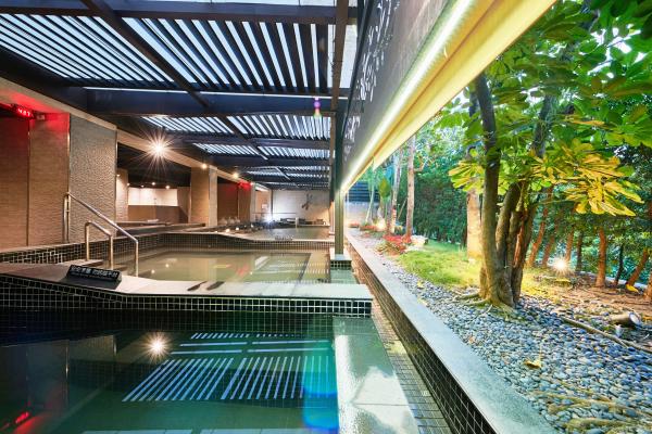 高雄崗山頭溫泉|花季度假飯店|大眾湯・湯屋券