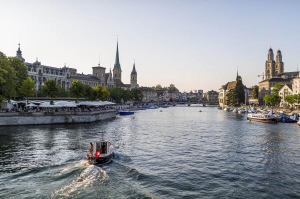 Zurich Half-Day Tour: Lake Zurich & Lindt Home of Chocolate|Switzerland