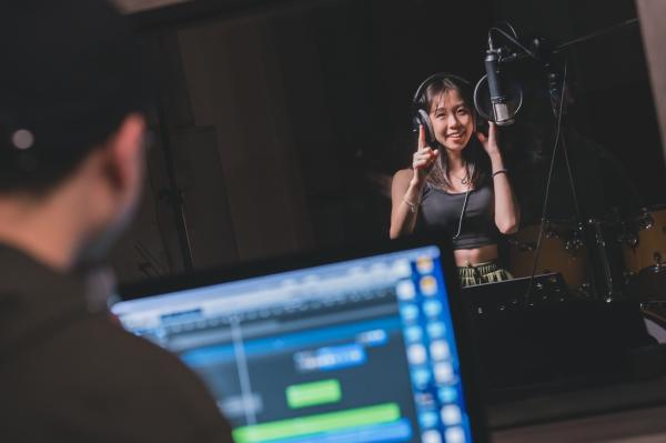 [Singer Recording Experience] Taipei Recording Studio | Music Production Guide | Cover Recording | Exclusive Personal MV Experience | Taipei City Xinyi District near MRT Linguang Station and Liuzhangli Station [Guaranteed Departure for Solo Traveler]