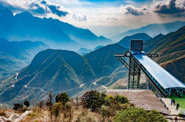 Rong May Glass Bridge in Sapa Admission Ticket | Vietnam