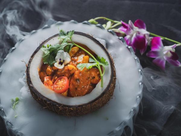 【KKday獨家】銅鑼灣|Arcadia Restaurant & Bar|頂樓海景天台、全新打卡地標|二人晚餐獨家送神燈Cocktail 特飲|Pickleball  歡樂時光