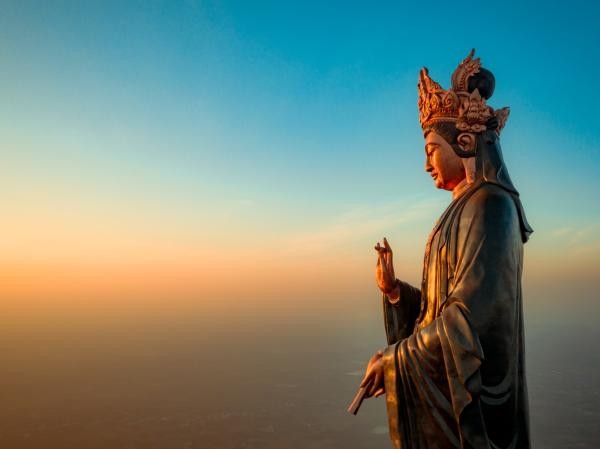 日帰りツアー | タイニン宗教ツアー:サンワールド・バデン山、カオダイ教聖地、ゴーケン寺(ケーブルカー体験付き) | ホーチミン市発着のVIPリムジン送迎