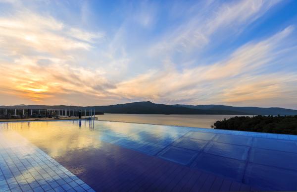Hokkaido | Hidden Lands and Gourmet Food in Hokkaido | 3-night, 4-day tour visiting 17 spots including the World Heritage Sites of Shiretoko, Notsuke Peninsula, Kushiro Wetlands, and Cape Nosappu (the easternmost point of Hokkaido)! (Departing from Tokyo or meeting at Kushiro Airport)