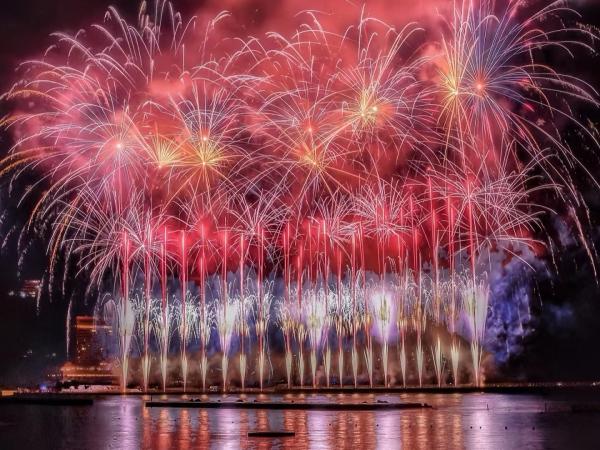 Hokkaido | Lake Toya Fireworks Festival Day Tour | Lake Toya Fireworks Festival, Showa Shinzan, and Lake Hill Farm (Depart from Sapporo)