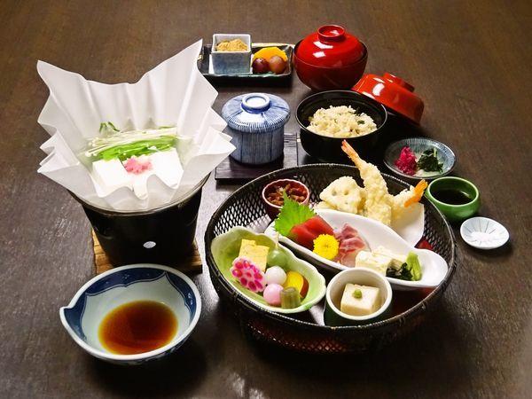 Kyoto, Japan|Visit "Myoshinji Pagoda Taizoin" and enjoy lunch at Hanagokoro (花ごころ) Japanese restaurant