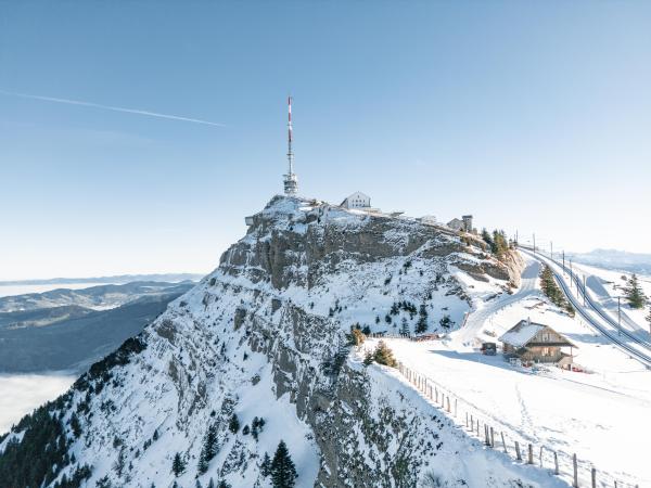 チューリッヒ発スイス郊外日帰りツアー:リギ山とルツェルン湖