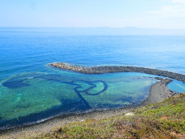 フェリーで巡る澎湖の南方四島日帰りツアー 七美のダブルハートなど(台湾)