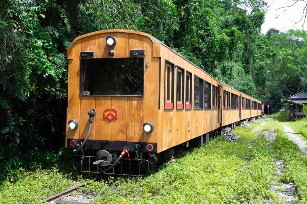 阿里山 観光列車「福森号」片道記念乗車券+軽食セット(台湾)
