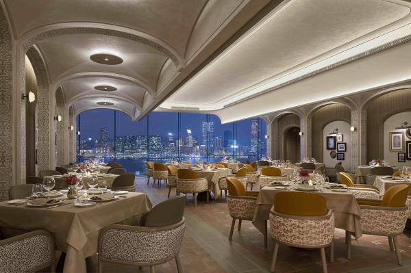 IFC Central | Royal Garden Hotel | Sabatini Italian Restaurant (Hong Kong) | Hotel Dining Offers