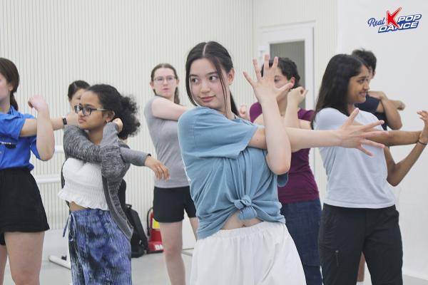 Real K-Pop Dance Studio Class (Photo & Video + Certificate) | Seoul