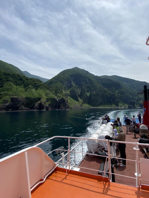 Shiretoko Sightseeing Cruise "Aurora" : A World Heritage Experience