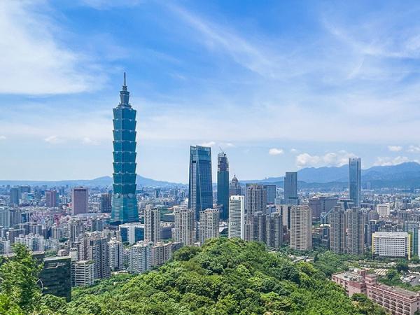 台北貸切チャーター車日帰りツアー | 野柳地質公園、九份、十分、陽明山、国立故宮博物院、金山 | 多言語サービス