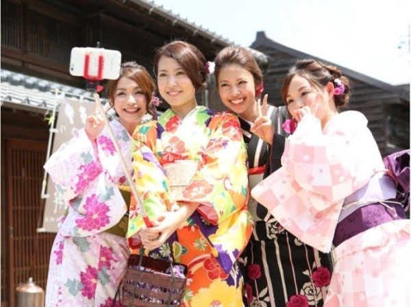 [Aichi, Inuyama] Women only! Rent a kimono and stroll around Inuyama with the "Kimono Plan & Hair Set"