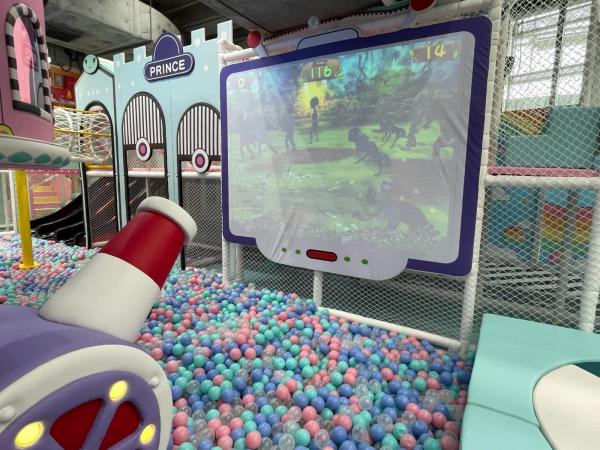 [Kids Kids Playhouse in Kowloon Bay] | Newly built 7,000 sq ft indoor children's tram depot | Architecture school, bus maintenance station, role-playing firefighter experience | AR motion games | Children's playground | Kowloon Bay Mega box (12th floor)