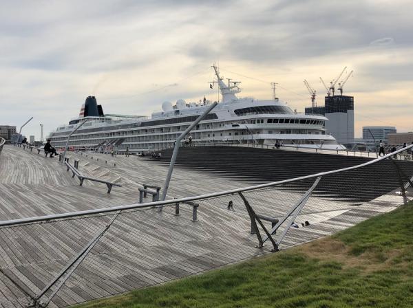 橫濱港(大棧橋客船總站)— 東京市內・成田機場・羽田機場・東京迪士尼樂園/迪士尼海洋單程私人接送服務|東京出發