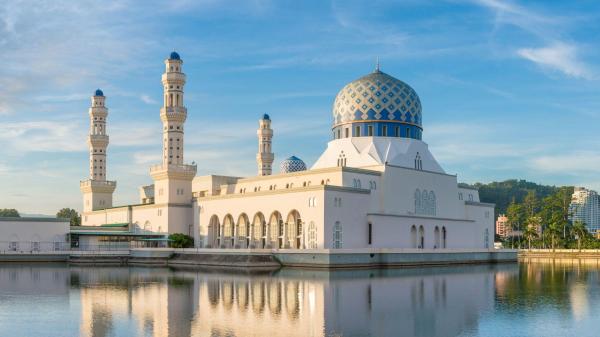 Kota Kinabalu Half-Day City Tour – Handicraft Market, Blue Mosque & Key Landmarks