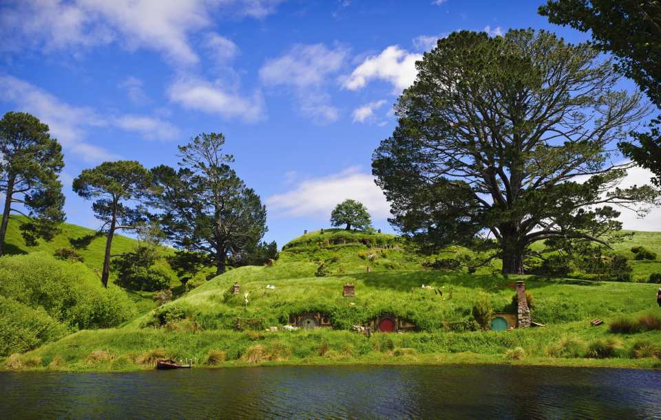  【紐西蘭哈比村一日遊】《魔戒》哈比村、懷托摩藍光螢火蟲洞 
