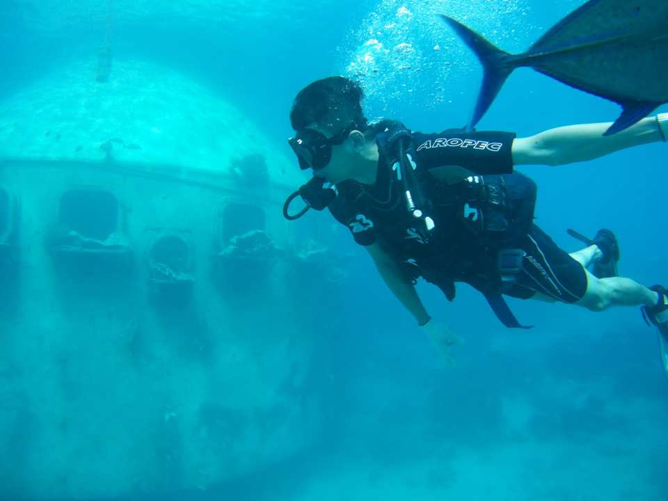  【關島陸空優惠組合】駕駛小飛機＋水肺潛水體驗（免潛水執照） 