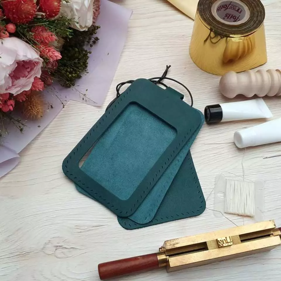 手作皮製证件套diy组 新加坡 马来西亚 菲律宾 台湾 越南 韩国 日本及香港寄送 Kkday