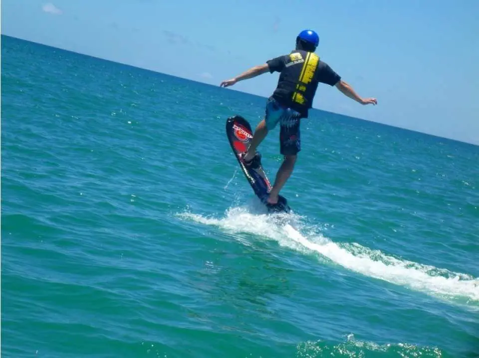 沖縄 本部 美ら海水族館近く ホバーボード体験 どきどきマリンパック３ Kkday