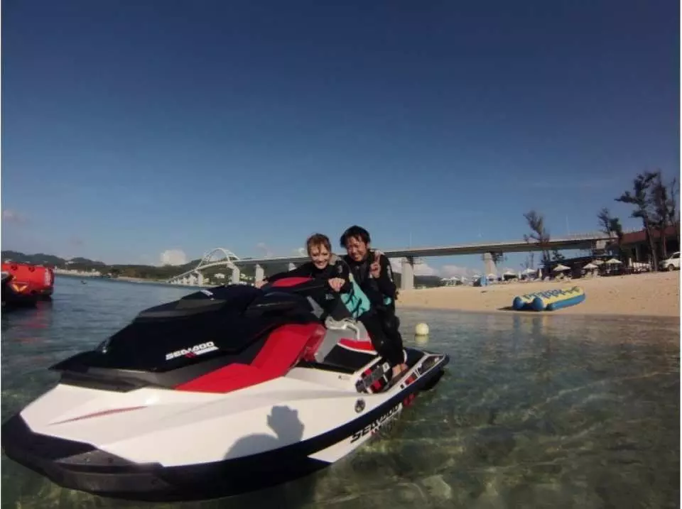沖縄 本部 美ら海水族館近く ホバーボード体験 どきどきマリンパック３ Kkday