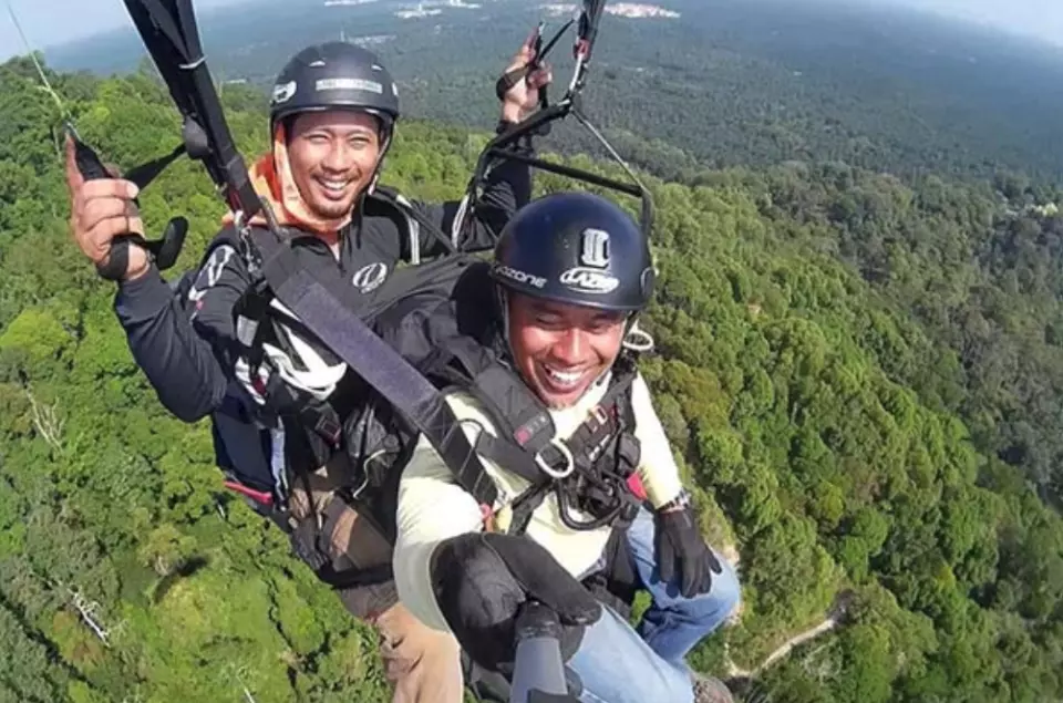 Paragliding bharu kuala kubu Discover paragliding
