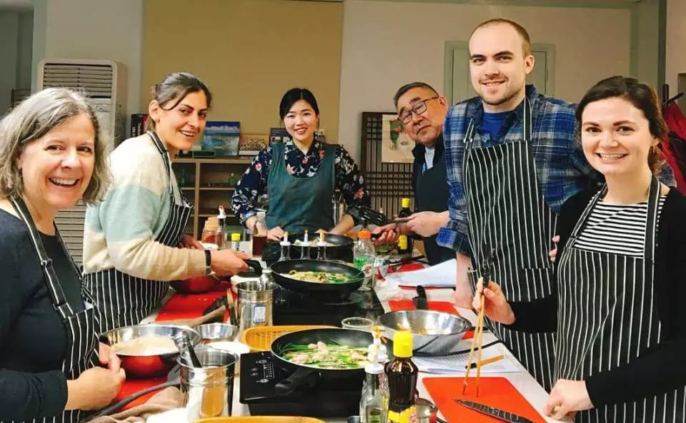 เชฟมืออาชีพในการทำอาหารเกาหลีสอนเป็นการส่วนตัว｜ชั้นเรียนทำอาหารส่วนตัวในปูซาน  - Kkday
