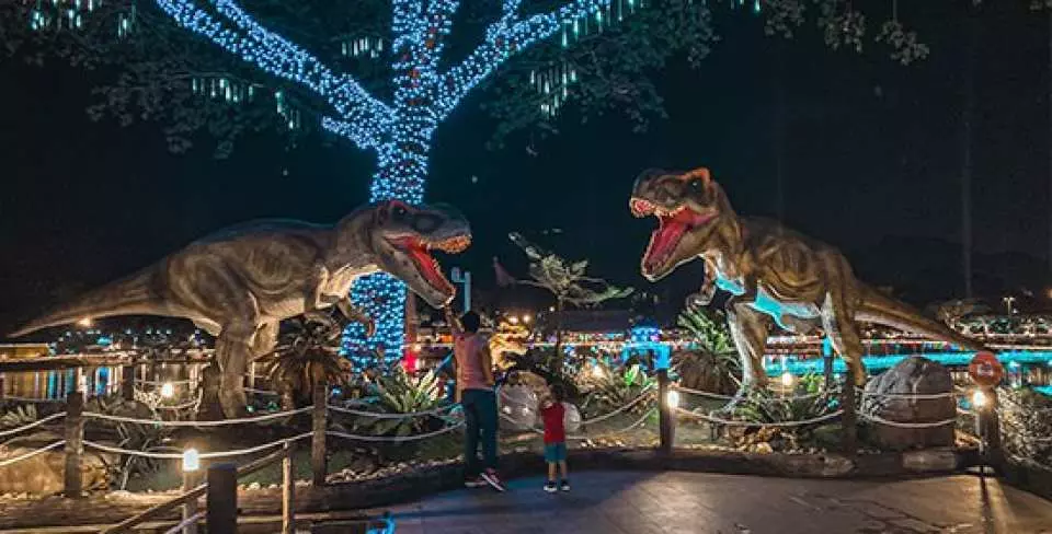 Strike your best dino pose with 99 Wonderland Park's staple T-rexes