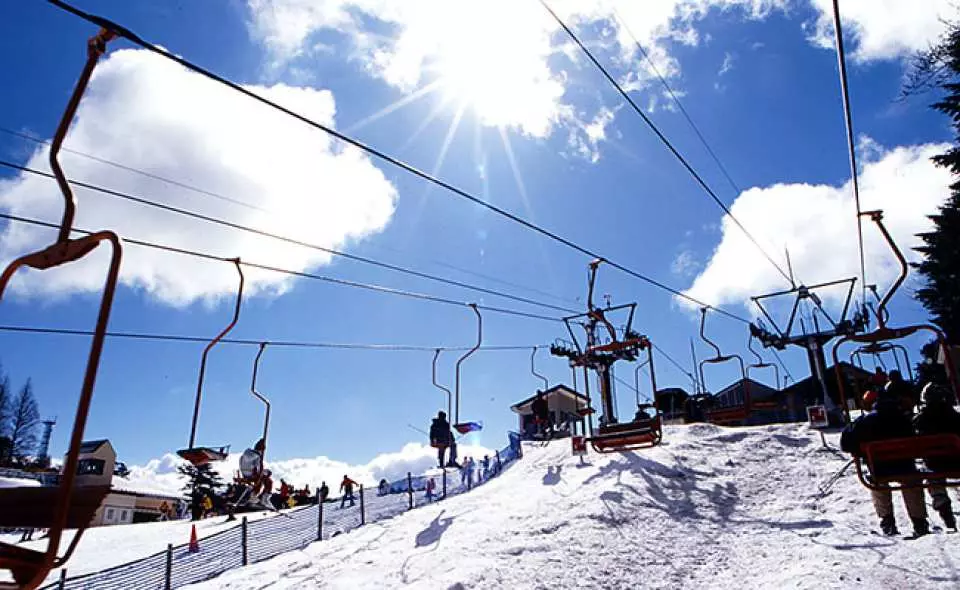 Japan】Japan Ski Fun｜Kobe Rokko Mountain Ski Resort 1-Day Tour｜Osaka  Departure - KKday