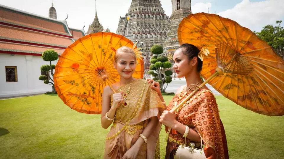 曼谷鄭王廟攝影之旅的泰國服飾體驗|泰國- Kkday