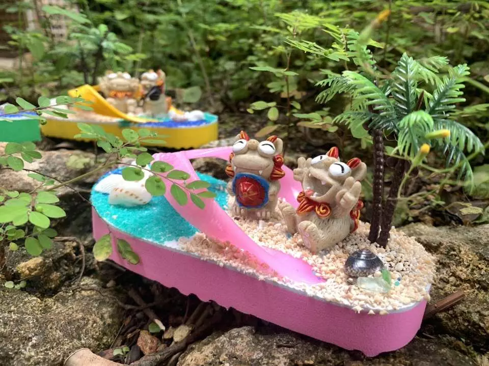 琉球村｜シーサーのせのせ島ぞうり作り体験 - KKday