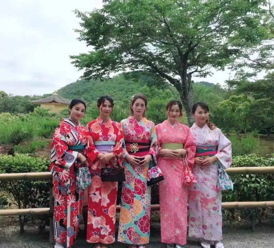 4名様以上で特別価格！ 】京都府東山市 |高級小紋着物レンタル |必要な 