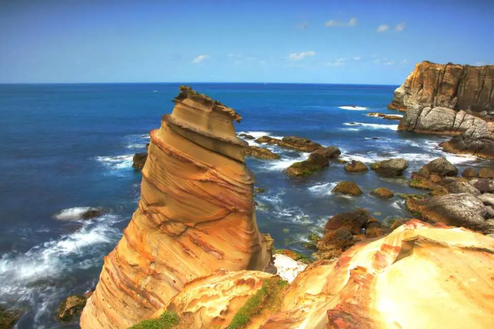 绝美的滨海风光 探访台湾东北角黄金海岸 南雅奇岩 三貂角灯塔 Kkday