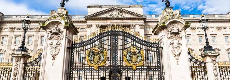イギリス有名スポット バッキンガム宮殿 Buckingham Palace チケット 衛兵交代セレモニー ガイド付き Kkday