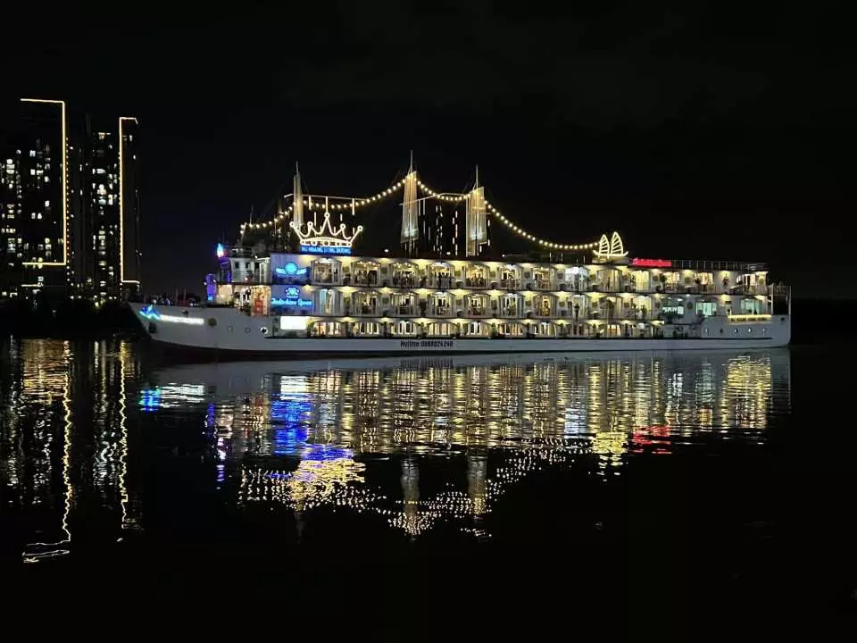 西貢河晚餐遊船