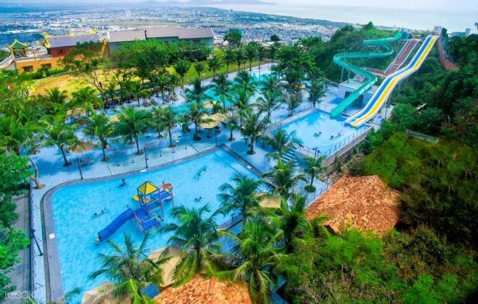 Spend a fun and exciting afternoon at the Panoramic Water Park