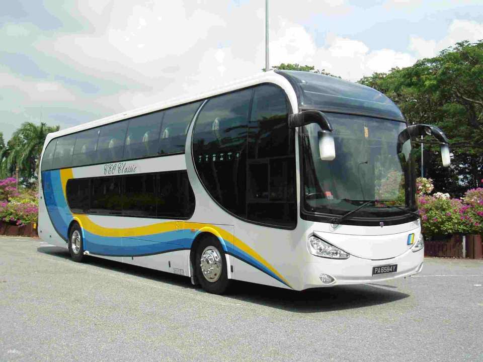 Enjoy hassle-free two-way coach transfer from Singapore