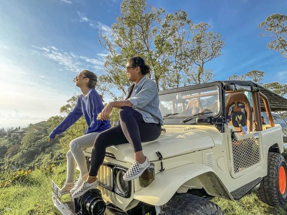 Pahdi Specialty Cafe Visit and Mt. Batur Sunrise/Sunset Jeep Tour with Photographer in Bali | Indonesia