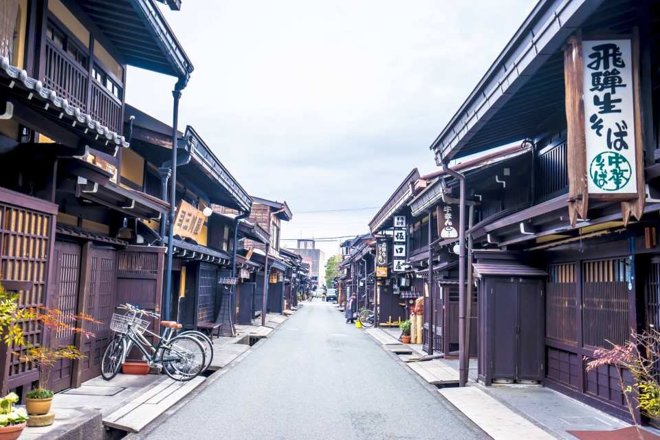 Hida Takayama Old Town (around 90 mins of free time)