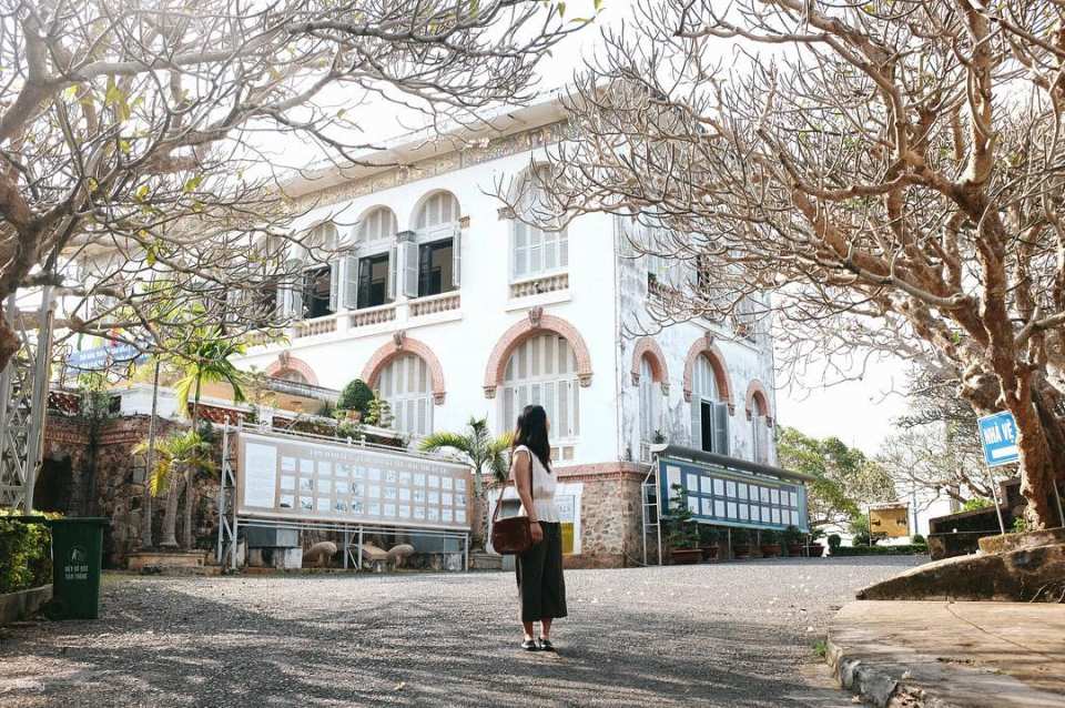 Discovery Bach Dinh - Vung Tau's the nicest colonial era mansion - built as a retreat for French Governor of Indochina Paul Doumer at the beginning of the 20th century
