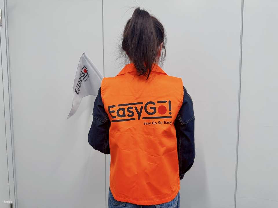   Look for the "Easy Go" sign at the meeting point