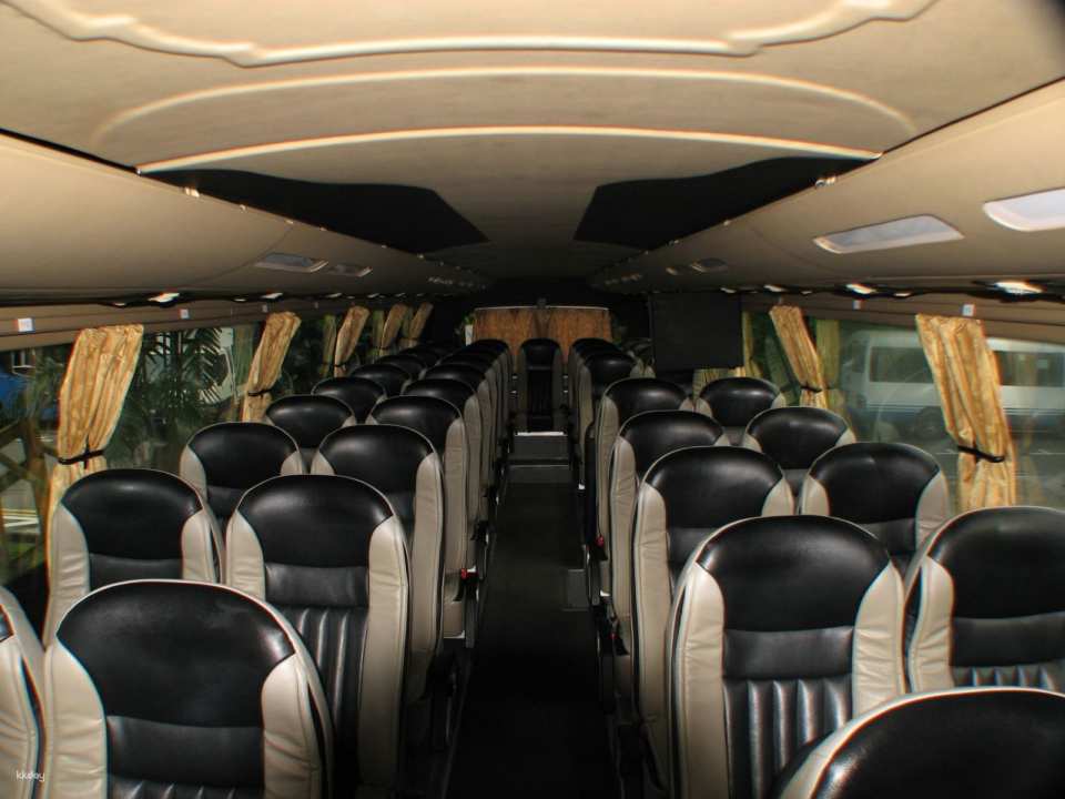 Enjoy hassle-free two-way coach transfer from Singapore